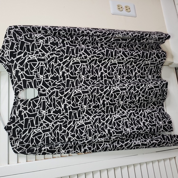 LIZ Claiborne PL abstract BLK and WHT long Sleeve Shirt - Picture 3 of 4